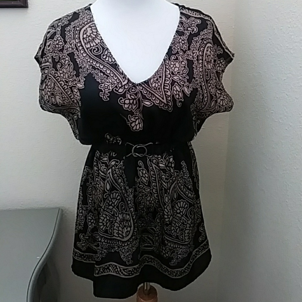 🎈Sale🎈Belted Top Size Medium